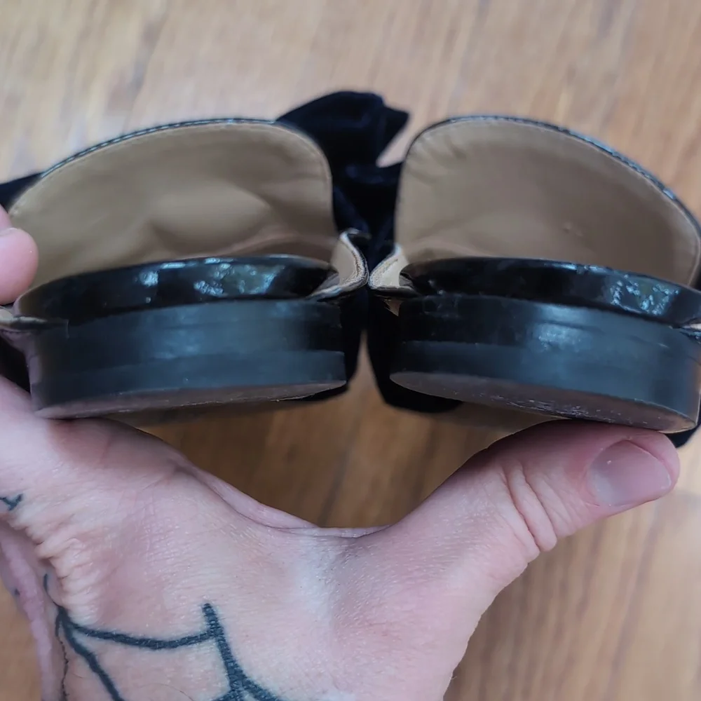 Banana Republic Black Patent Leather Mules With Navy Velvet Bows Festive Holiday - Picture 8 of 8